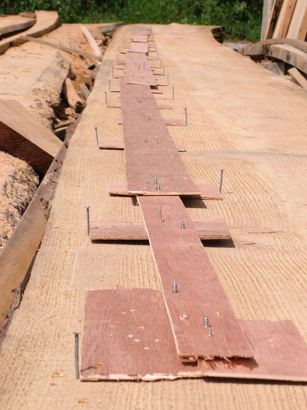 2 Laying the spiling board on the planking stock