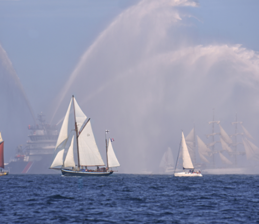 Brest festival out at sea